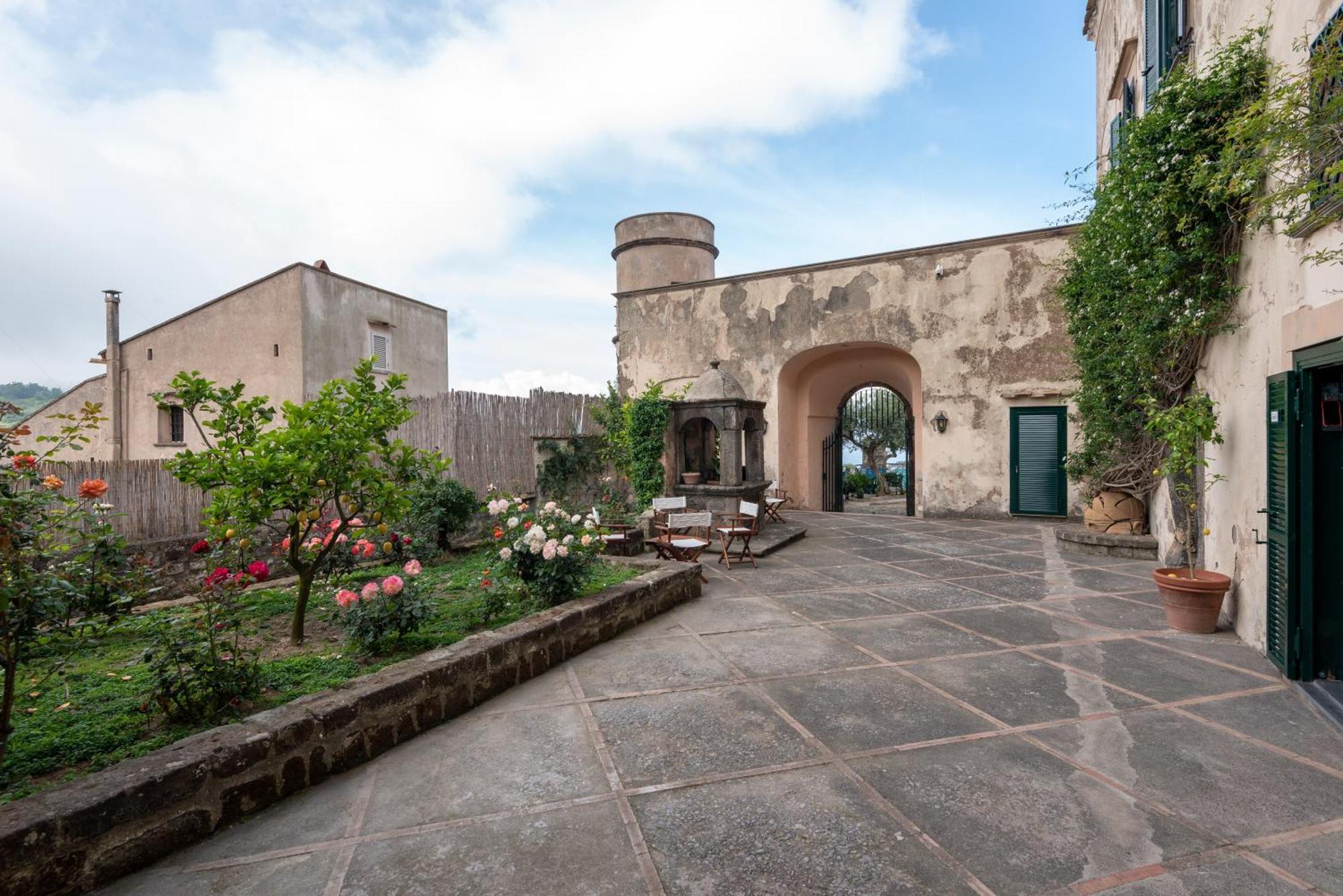ماسّا لوبْرينسِ Villa Il Turro المظهر الخارجي الصورة