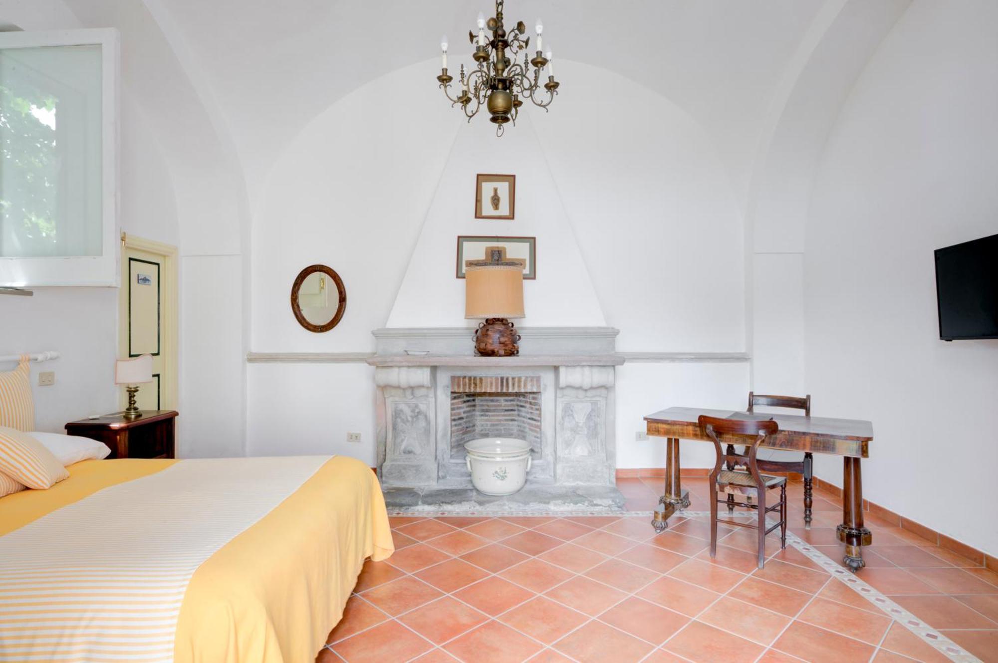 ماسّا لوبْرينسِ Villa Il Turro الغرفة الصورة